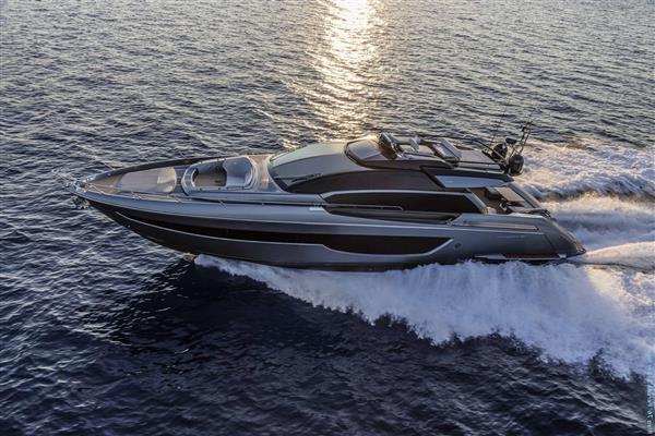 RIVA 76