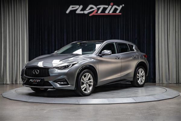 INFINITI Q30